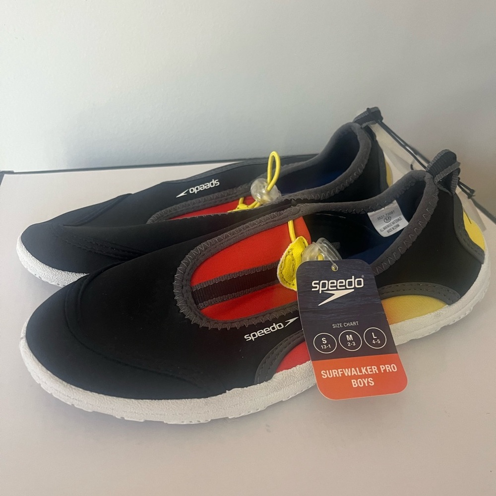 Big Kids Speedo Surfwalker Pro Boys Water Swim Shoe Size 2 - 3